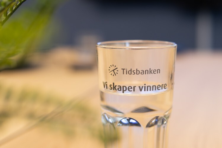 Tidsbanken glass